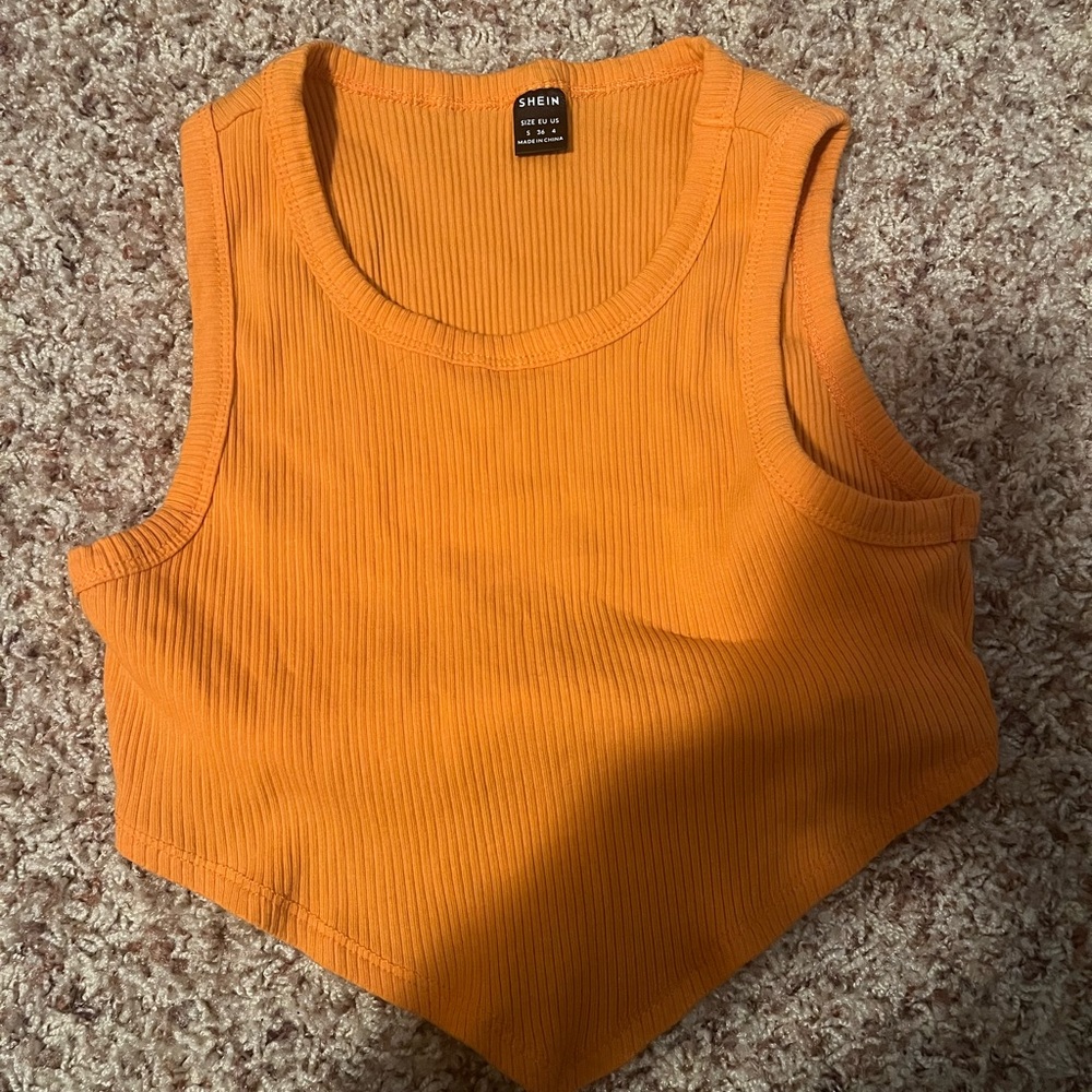 orange tank top